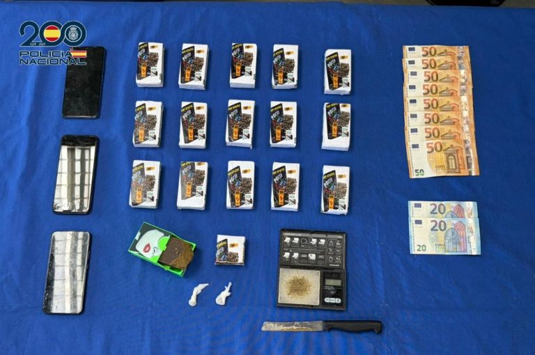 Más de un kilo de hachís, dinero y móviles: desmantelado un punto de venta de droga en Talavera