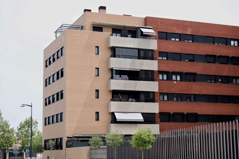 Crece la compraventa de viviendas en Castilla-La Mancha en abril frente a la bajada nacional