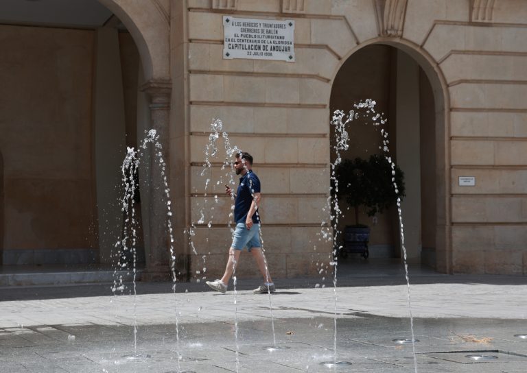 Avisos por calor en Castilla-La Mancha: Ciudad Real y Toledo, en nivel naranja, y el resto de provincias en amarillo