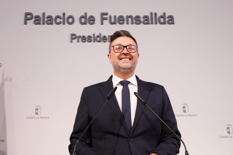 Bajada de ratios, mejores horarios lectivos y acuerdos con sindicatos, el balance de la Junta del curso escolar