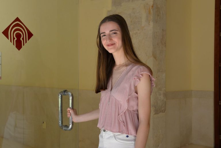 Gabriela Márquez, la estudiante que ha sacado un 14 en la PAU y estudiará Medicina en Ciudad Real