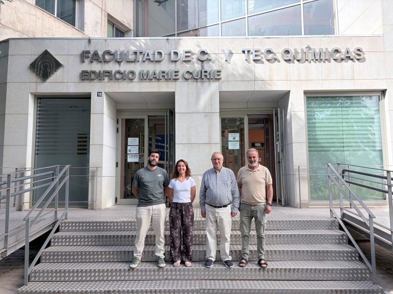 Investigadores de la UCLM desarrollan un método rápido para detectar en orina un fármaco contra el cáncer de mama