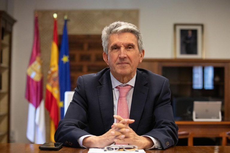 Sabrido critica a quienes quieren «emponzoñar» con la visita de Leire Díez a Toledo y defiende que Tolón es «honrada»