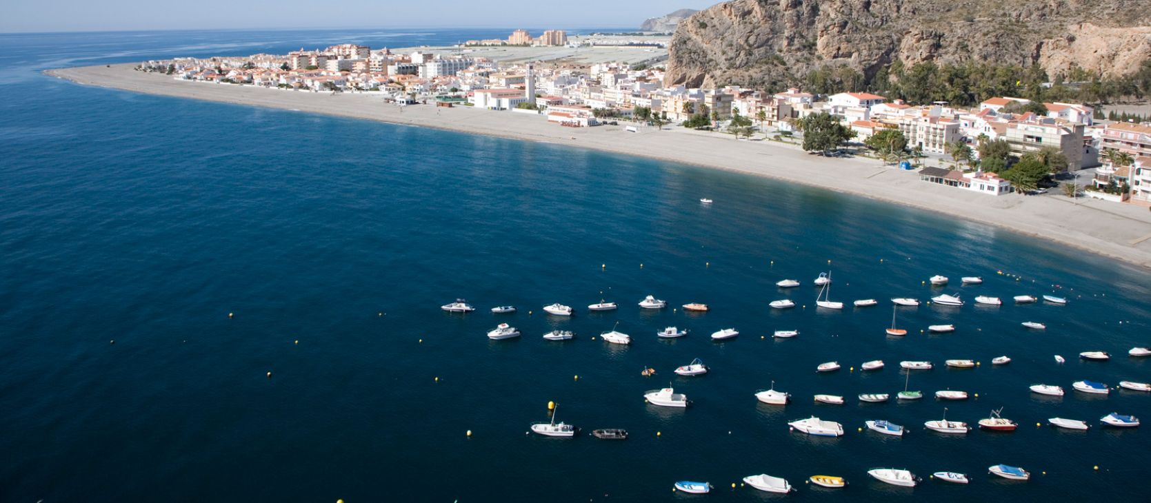 Estas son las playas más cercanas a cada provincia de Castilla-La Mancha para escapar del calor este verano