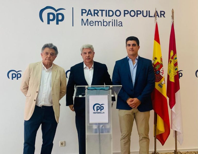 Jorge Navas denuncia la infrafinanciación de los ayuntamientos y Miguel Ángel de la Rosa acusa a Page de respaldar las políticas de Sánchez