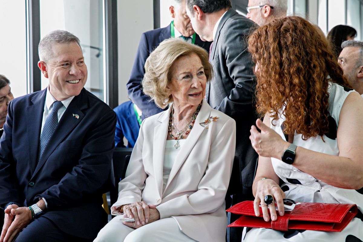 La Reina Sofía inaugura en La Roda el III Congreso Internacional de ELA