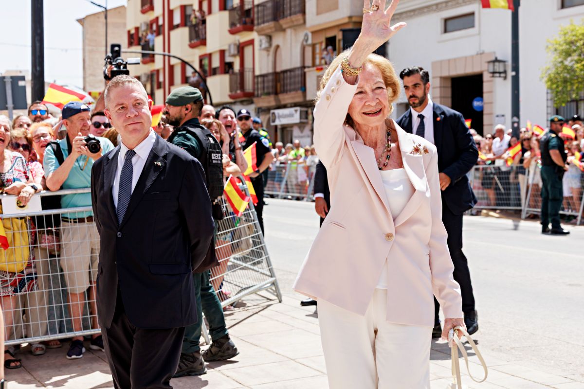La Reina Sofía inaugura en La Roda el III Congreso Internacional de ELA