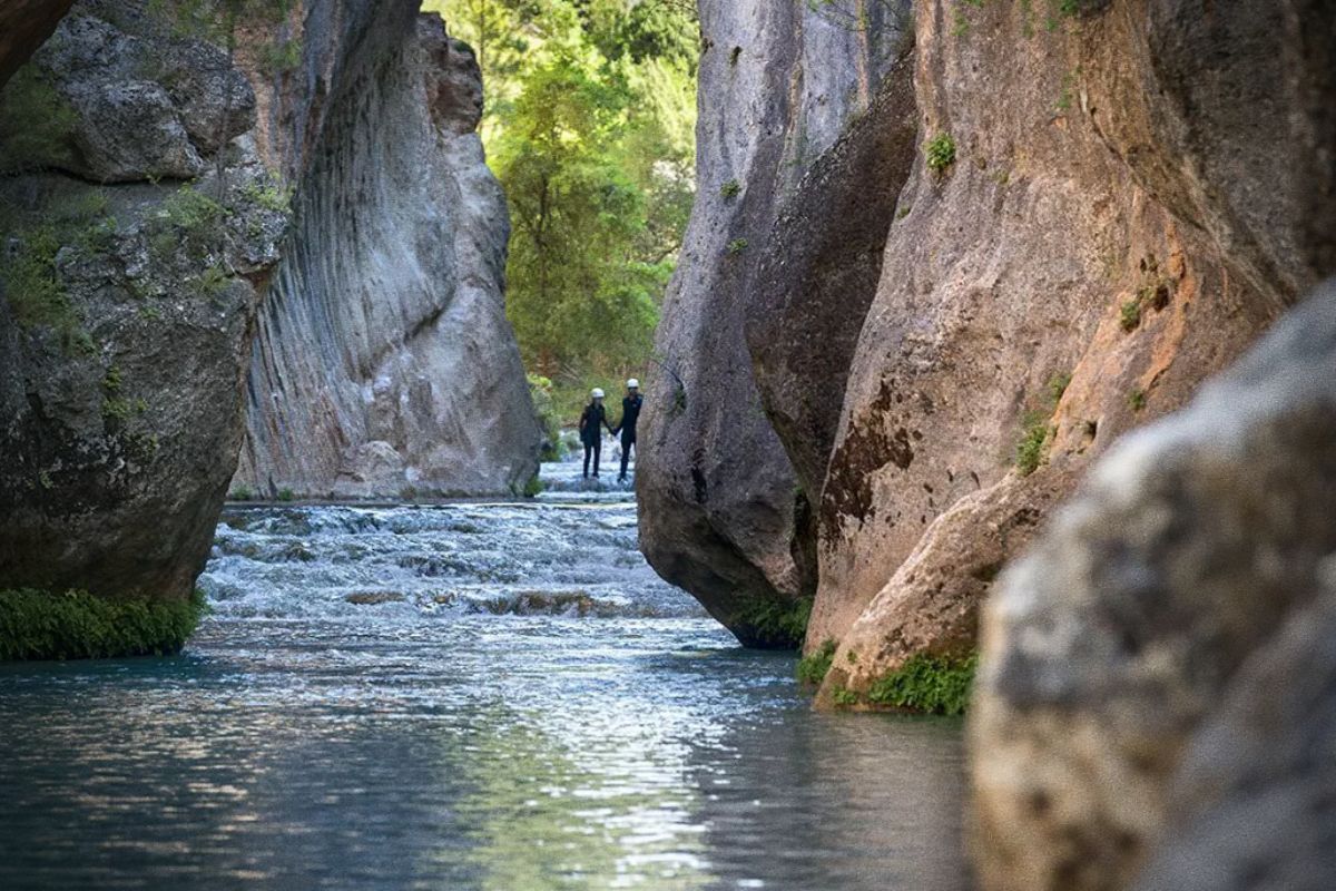 Parque Natural de la Serranía de Cuenca: un océano de pinares y piedra en el corazón de Castilla-La Mancha